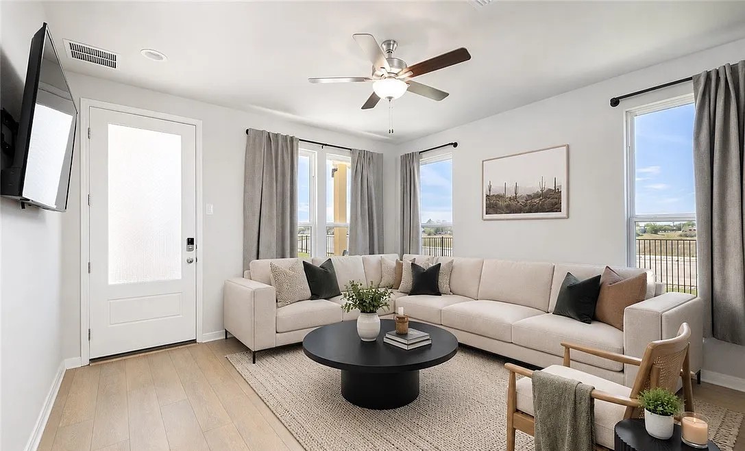Turnkey furnished cottage interior at Garten Haus in New Braunfels